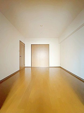 第６田中ビルの洋室