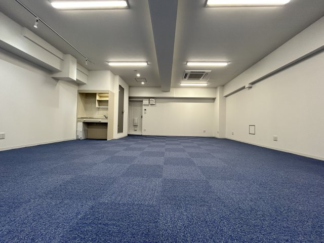 オーロラ三田　101の駐車場