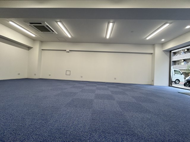 オーロラ三田　101の駐車場