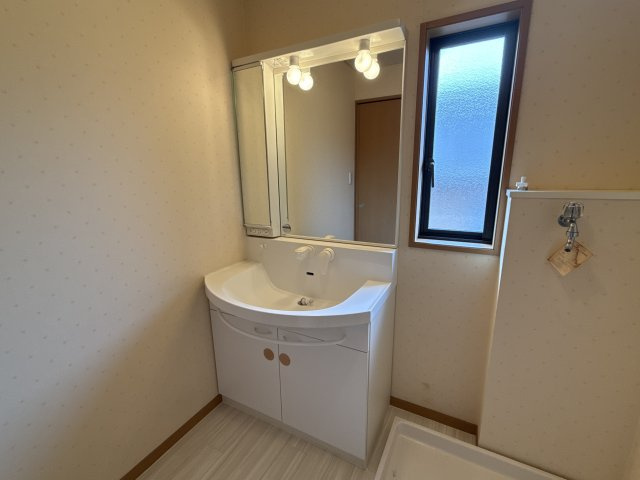 上大野貸家の洗面所