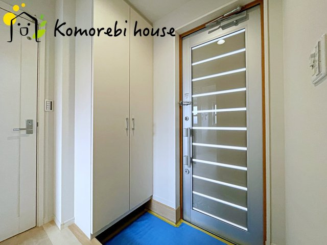 さいたま市大宮区三橋　中古一戸建ての玄関|明るい玄関です