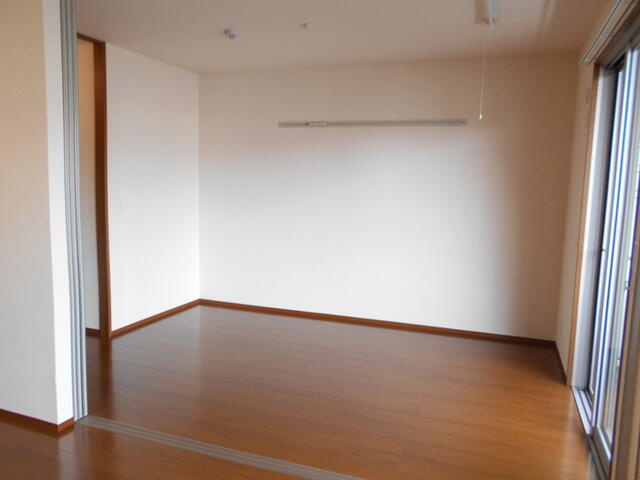 コンフォール瑞江Ⅵの洋室