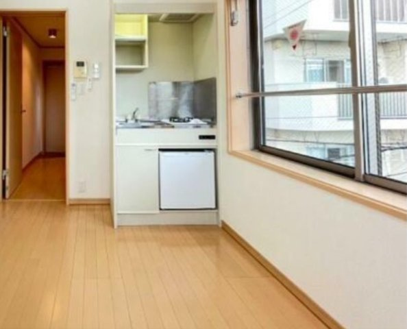 レット・イット・ビーの洋室|フローリングでお掃除もラクラク♪