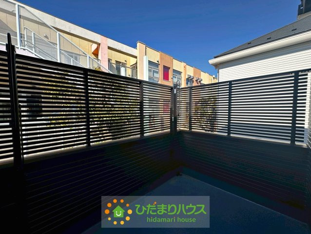 蓮田市御前橋１丁目　新築一戸建て　02のバルコニー