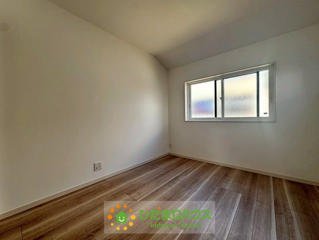 蓮田市御前橋１丁目　新築一戸建て　02の洋室