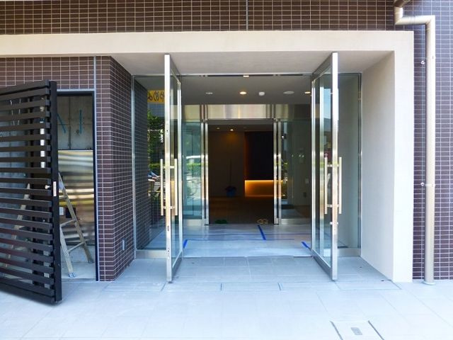 レジディア中延Ⅱのエントランス