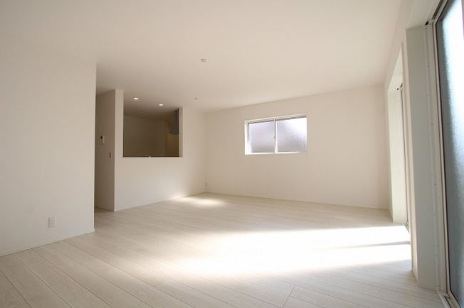 【居間・リビング】 | 朝霞市根岸台８丁目　新築一戸建住宅　全1棟（朝霞店） | 2026年2月16日撮影