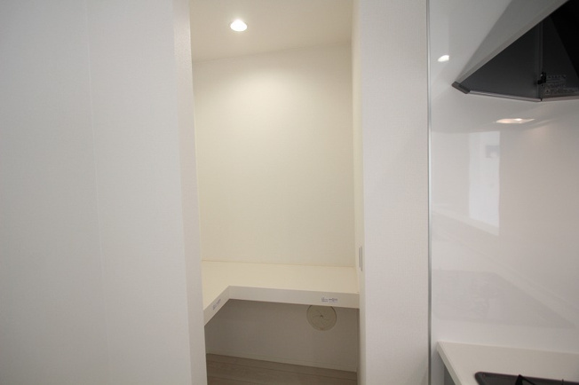 【収納】 | 朝霞市根岸台８丁目　新築一戸建住宅　全1棟（朝霞店） | 2026年2月16日撮影/キッチン横パントリー