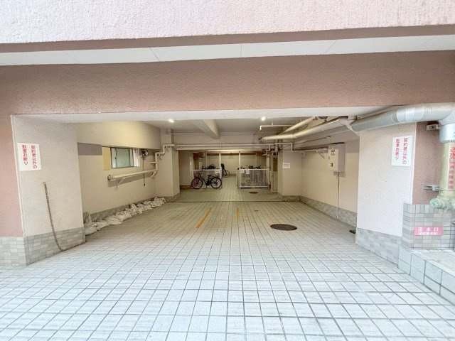 チサンマンション新大阪の駐車場