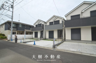 【前面道路含む現地写真】