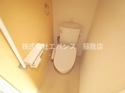 【トイレ】 | ヴァンヴェール・ヒルD | 清潔感のあるトイレです