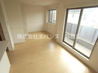 【居間・リビング】 | ヴァンヴェール・ヒルD | ゆったりとした居間です