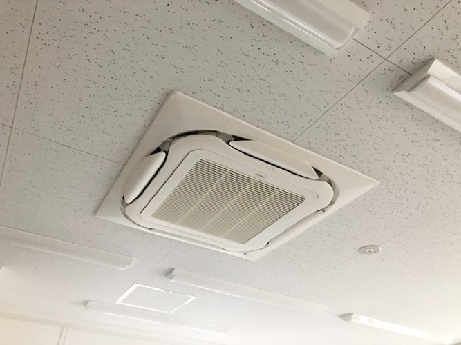 名駅ブライトビル　エステサロン居抜き