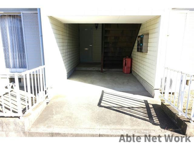 メゾンルピナのエントランス