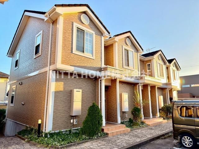 ベル　グランデ　ヤサカ　Ａの外観|収納たっぷりメゾネットタイプの２ＬＤＫ◇