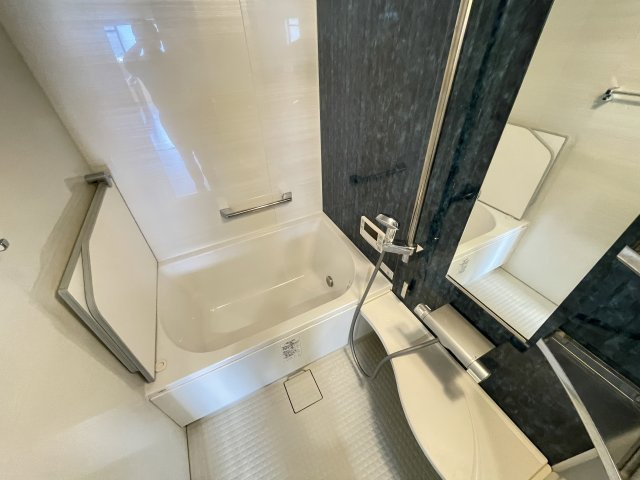 キングスコート豊田生駒の浴室