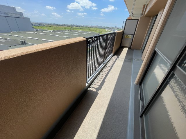 キングスコート豊田生駒のバルコニー