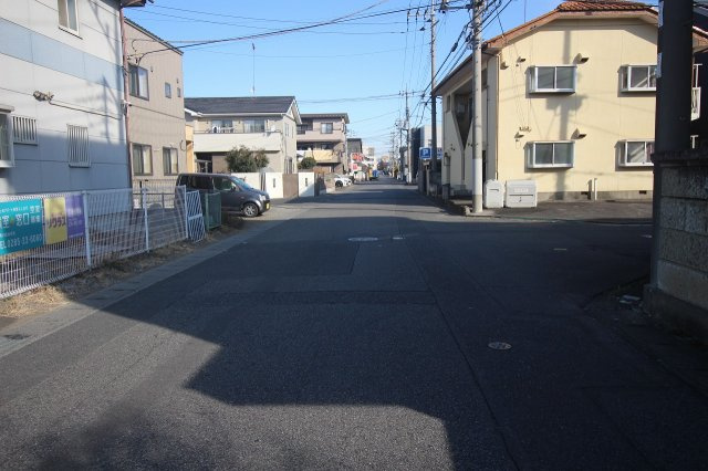 小山市駅南町2丁目の前面道路含む現地写真|接道（2026年2月撮影）