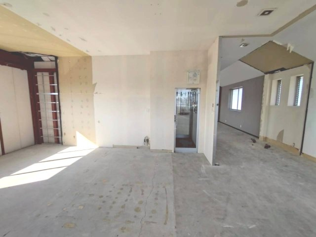 M'sカントリービルの内装