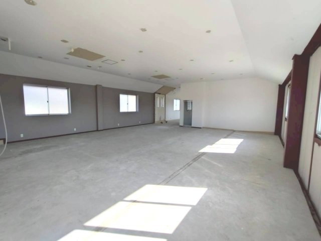 M'sカントリービルの内装