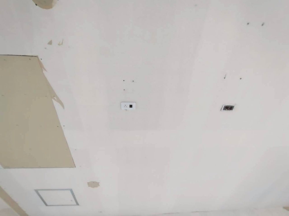 M'sカントリービルの内装