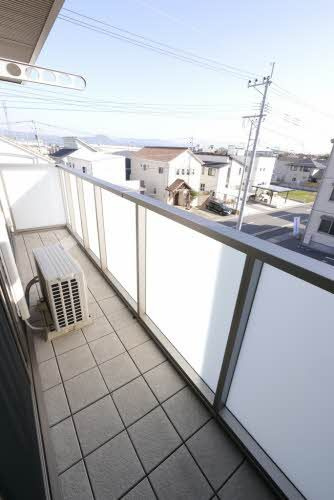 グレースガーデン田井島のバルコニー