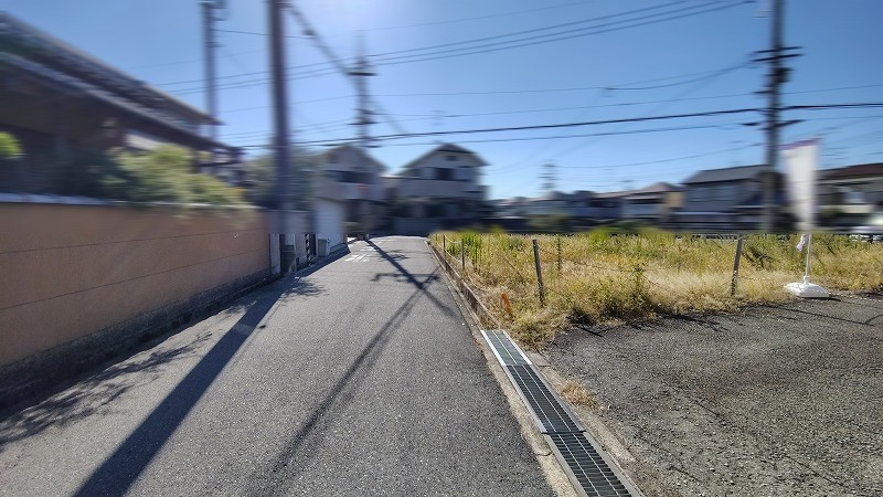 半町２　建築条件なし土地の前面道路含む現地写真