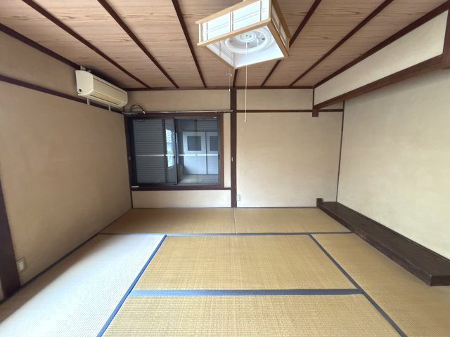 青山１丁目貸家の子供部屋