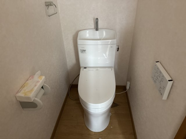 青山１丁目貸家のトイレ
