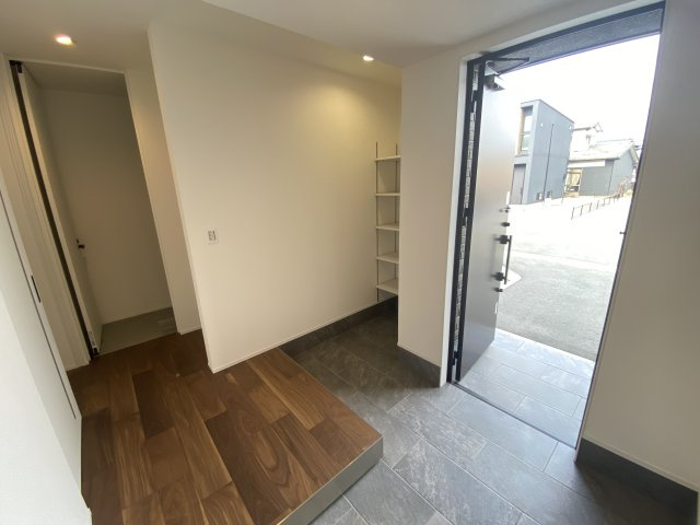 【玄関】 | 北区鶴羽田2