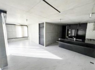 【居間・リビング】 | フリック・コート・アネックス | 2025年7月リフォーム済のスタイリッシュなお部屋。家計に優しい分譲駐車場権利付。