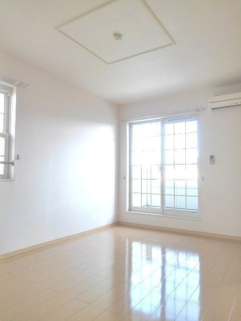 パレ・ド－ルＡの居間・リビング|居室・リビング