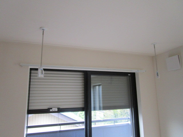 ＷＩＮＧⅢ（ウイングスリー）の設備|防犯シャッター、室内物干しフック