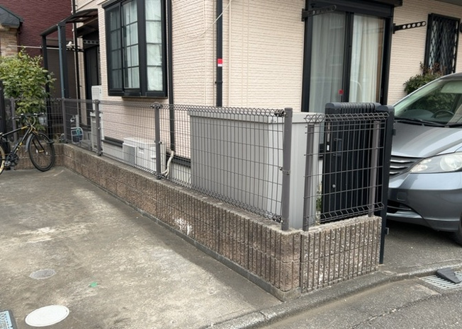 【庭】 | 庭があることでガーデニングや家庭菜園はもちろん、こどもの遊び場やペットを放して遊ぶことができます。また、家の周囲に余裕があるということです。隣地との間があれば、十分な日当たりと、風通しが確保できます。