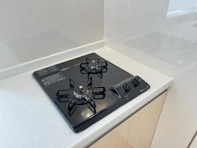 【キッチン】 | 仮）大宮町新築アパート | ガスコンロ２口（イメージ）