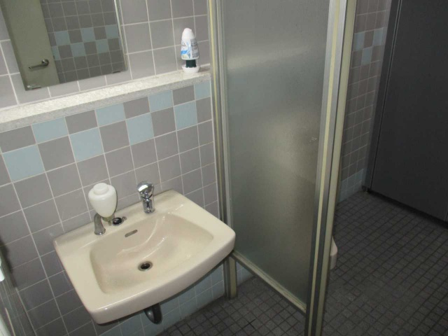 御幸本町 丸善ビルの洗面所