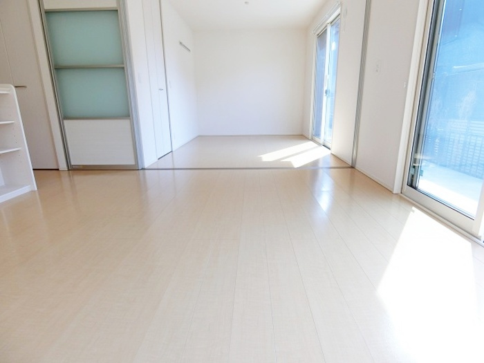 茅ヶ崎市東海岸北５丁目のアパートの寝室