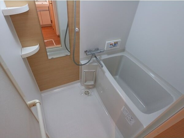 グランティック「虹」の浴室