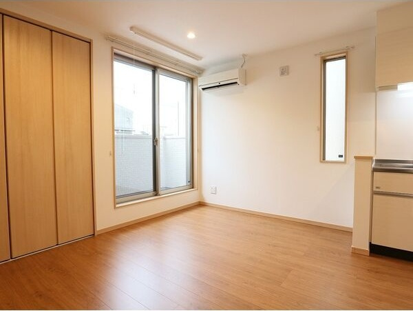 グランティック「虹」の居間・リビング