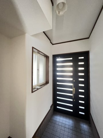 奈良市六条西3丁目の玄関|明るい内玄関