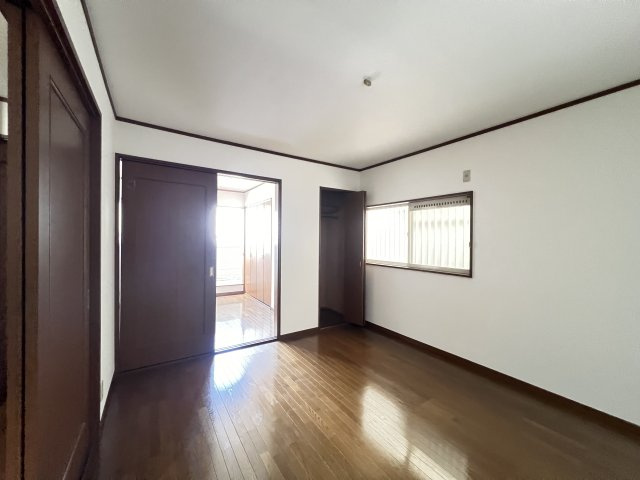 奈良市六条西3丁目の寝室|洋室7帖