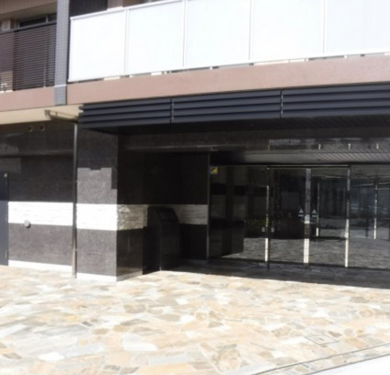 N-stage赤羽志茂のエントランス