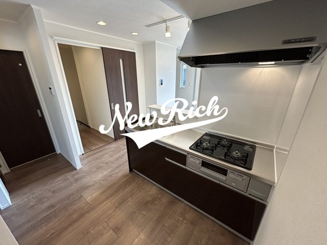 前橋市ぬで島町のアパートの居間・リビング