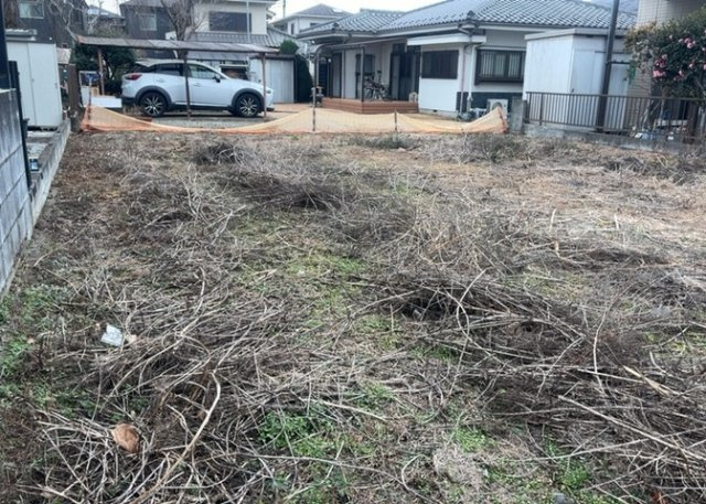 【外観】 | 家を建てる前提で土地を探している場合、地盤の丈夫さは譲れない条件の一つです。地盤が脆弱だと追加工事が必要となります。また、過去に地盤沈下や液状化現象を起こした土地は、できるだけ避けた方がいいでしょう。