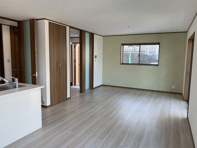 朝霧東町２丁目　新築一戸建ての居間・リビング