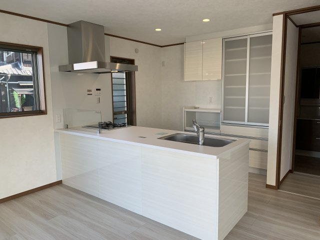 朝霧東町２丁目　新築一戸建てのキッチン