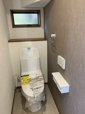 朝霧東町２丁目　新築一戸建てのトイレ|温水洗浄便座付