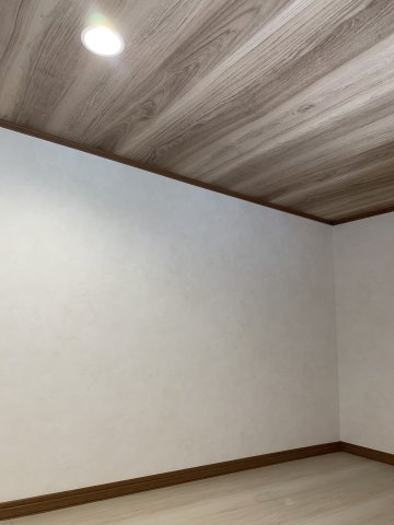 朝霧東町２丁目　新築一戸建ての洋室|ロフト付