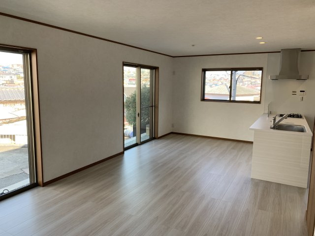 朝霧東町２丁目　新築一戸建ての居間・リビング