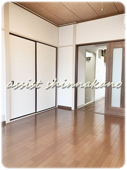 朝野ビルの寝室